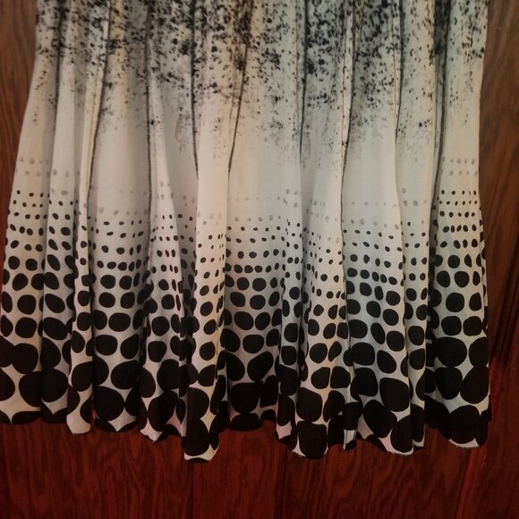 Women's Polka Dot Circle Skirt Sz 10 p - Picture 2 of 5